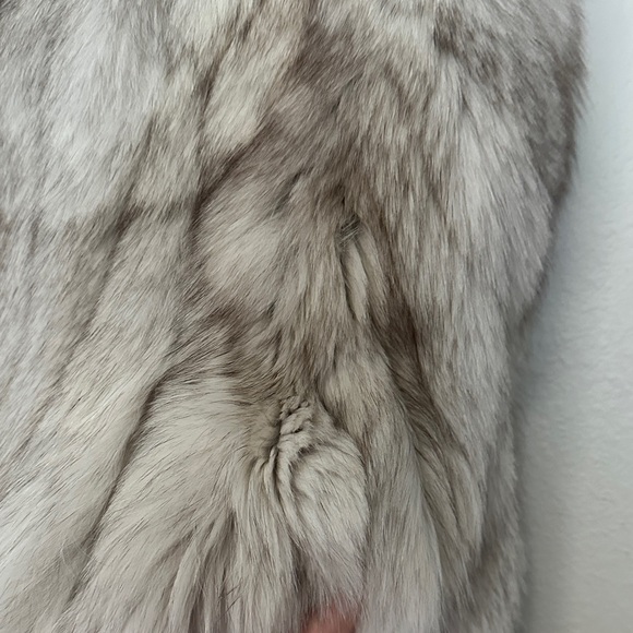 Saga Fox Saks Fifth Avenue Women's Cream White Fox Jacket - Picture 8 of 9